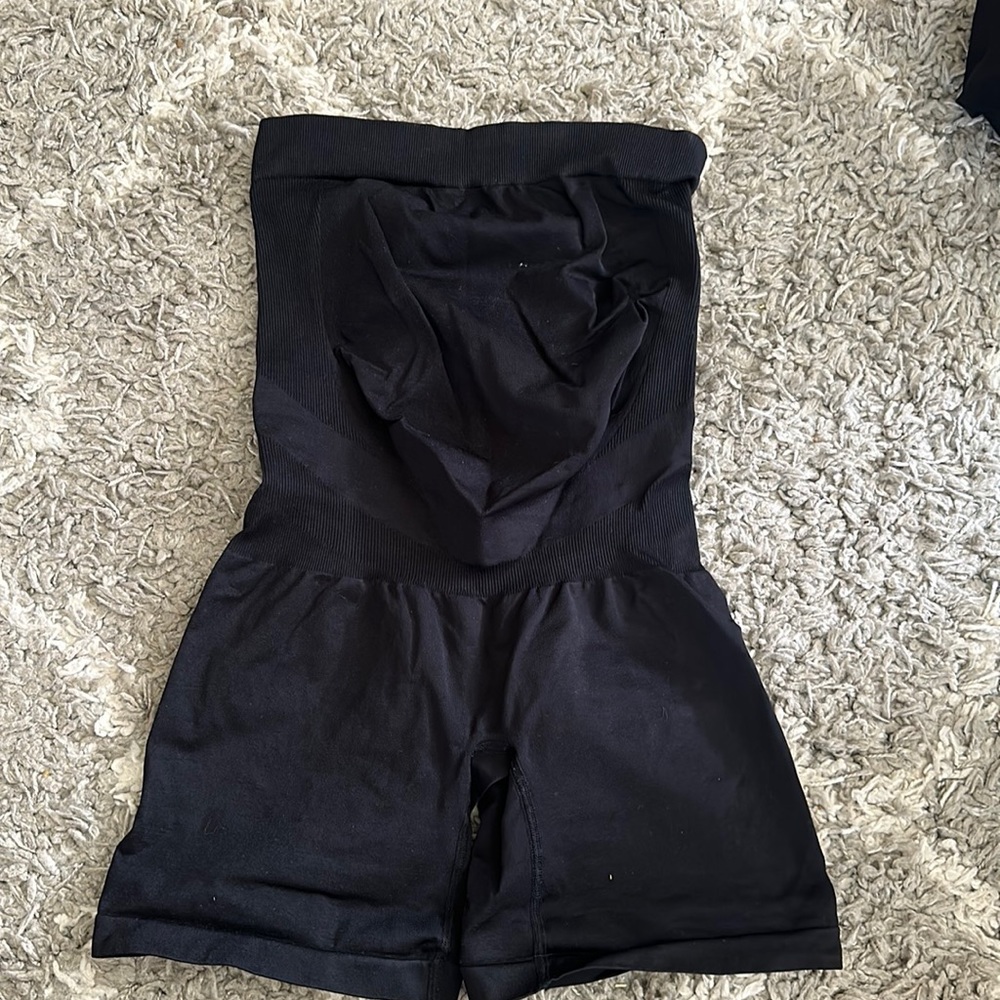 Maternity biker shorts